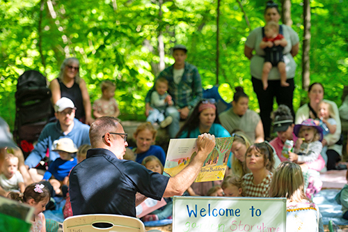 Storytime with chief Ohotto