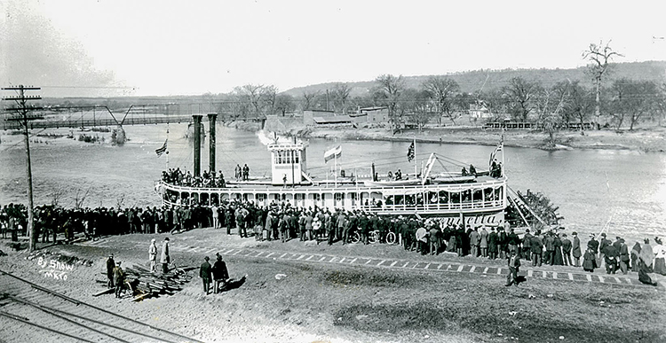 Steamboat Henreitta